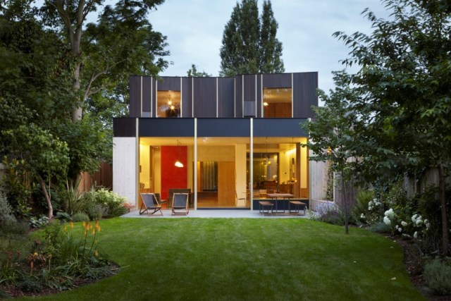 Pear-Tree-House-in-South-London-by-Edgley-Design-23