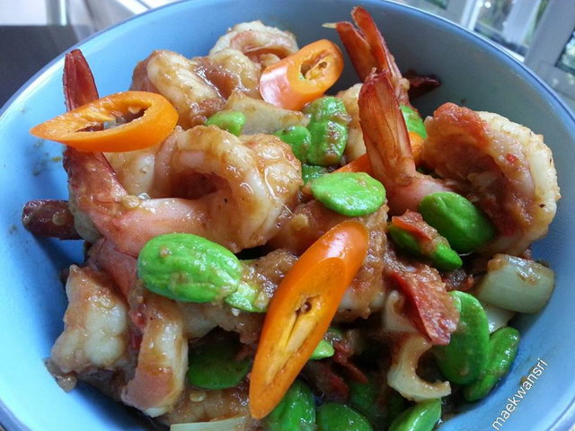 fried Pakria with shrimp paste recipe