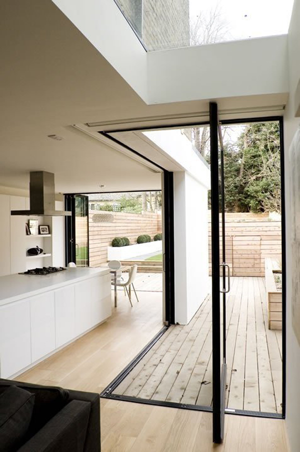 pivoting-and-folding-doors-for-open-house