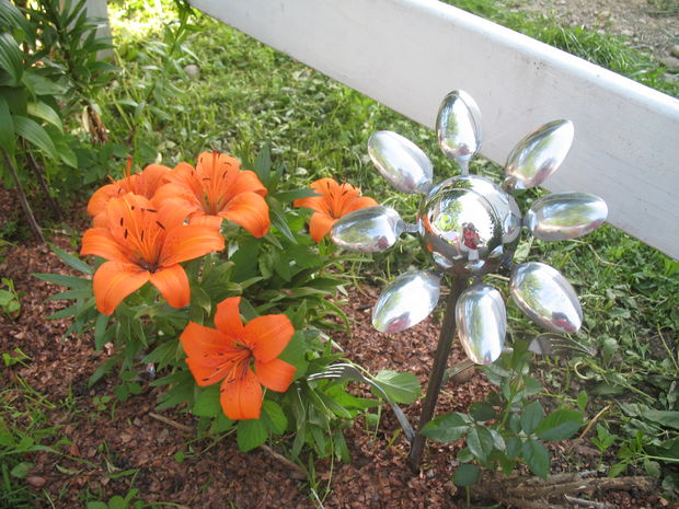 15-diy-ideas-to-make-inexpensive-garden-flowers (3)