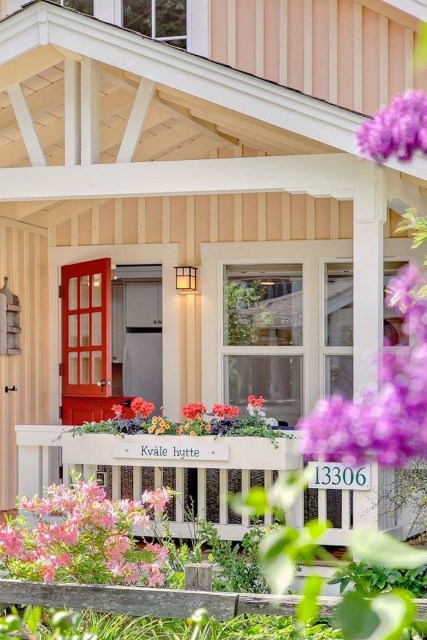 Cottage House sweet tone With veranda (13)