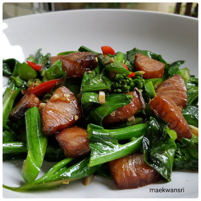 Stir-fried kaled with sun-dried salted fish recipe (2)