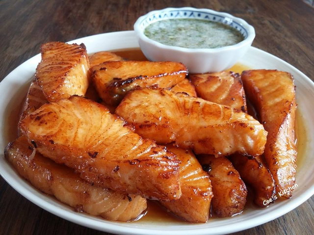 deep fried Salmon with fish sauce recipe (1)