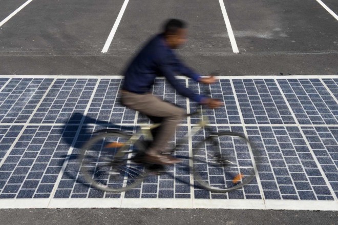 solar photovoltaic panels on road (8)