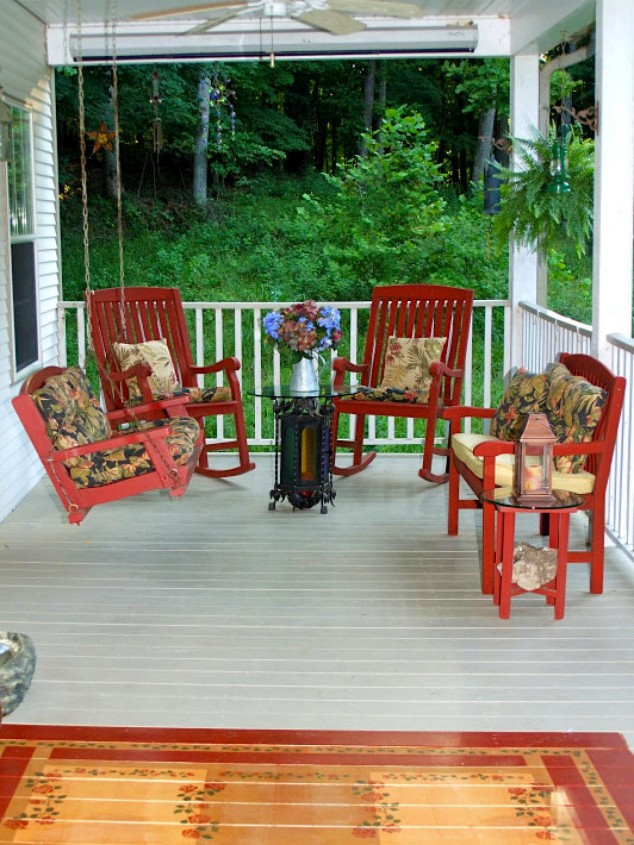 16-welcoming-colorful-porch-designs (1)
