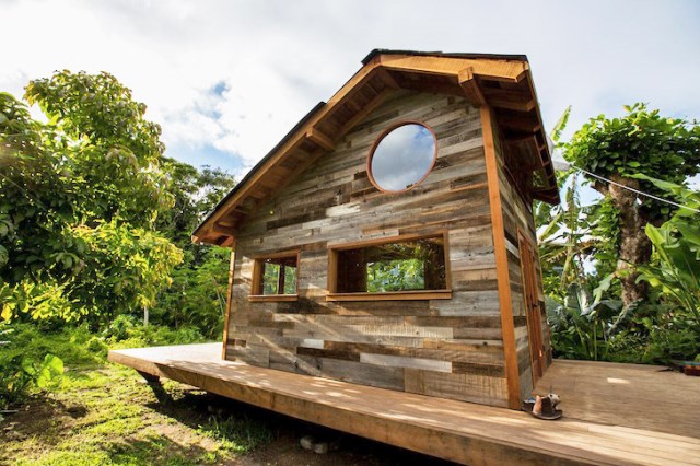 cabin tiny home (1)