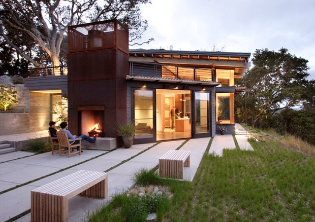 modern mountain house with greenroof (5)