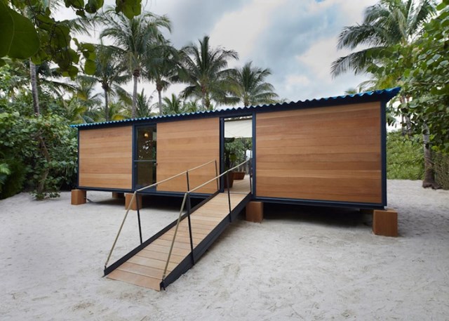wooden beach villa house (5)