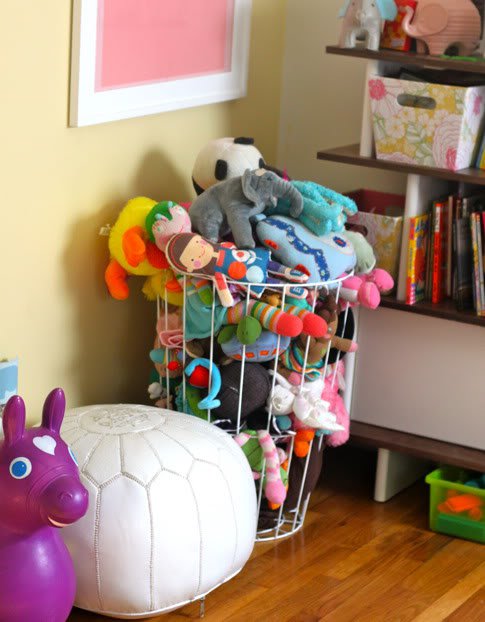22 surprisingly diy-ideas-to-store-the-toys-for-kids (17)