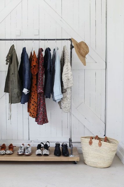 21-closet-designs-for-small-spaces (20)