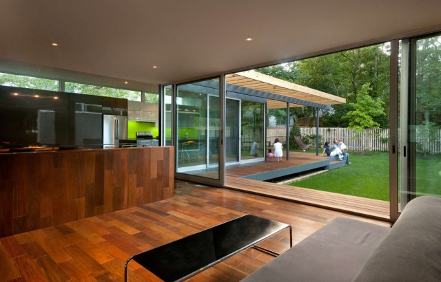 Modern house airy Designed wood and glass (2)
