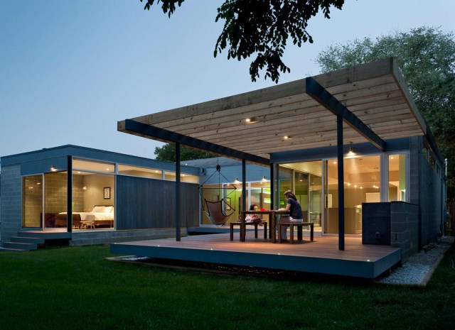 Modern house airy Designed wood and glass (4)