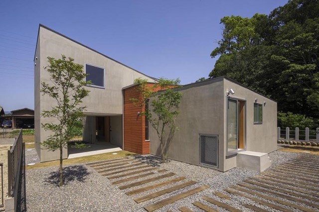 Modern minimal House Shades of gray (12)