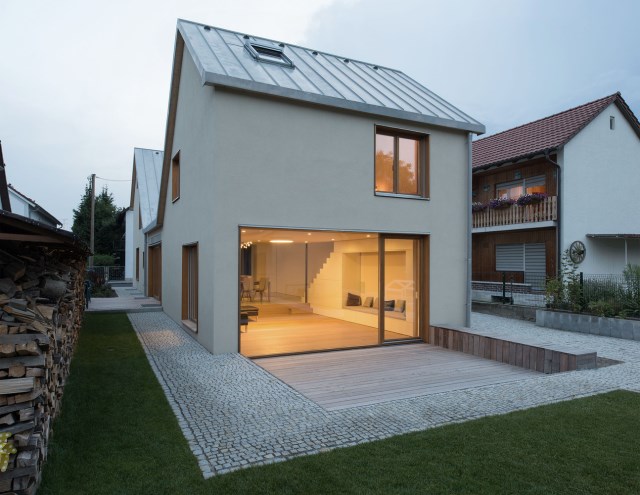 Two-storey house minimalist style (1)