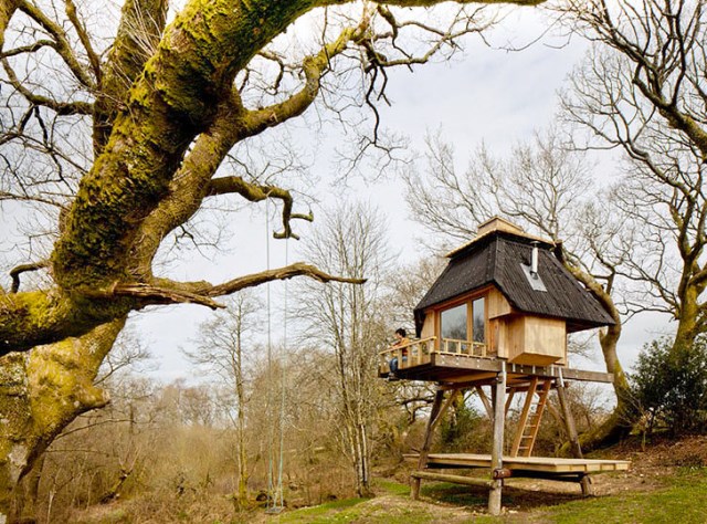 tiny-hut-on-stilts-house (12)