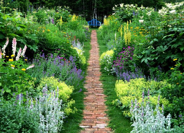 34-ideas-to-make-garden-paradise-in-your-yard (10)