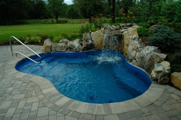 39 backyard pool ideas (10)