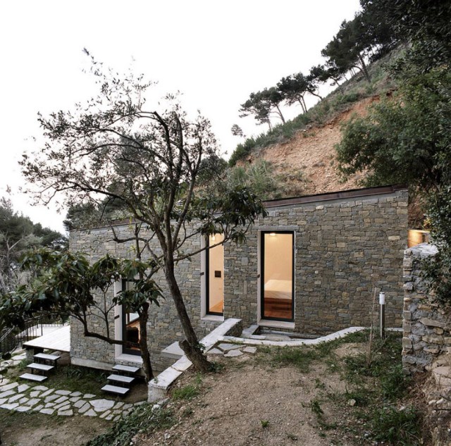 Modern villa house small and compact on the hill (5)