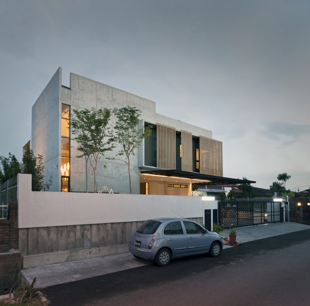 Modern villas with swimmimg pool Decoratedcement and wood (26)