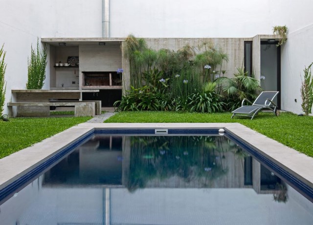 two-story Modern house decorated with cement With swimming pool (6)