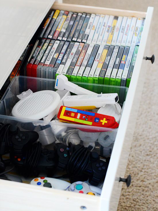 15-cool-ways-to-video-game-controller-storage (3)