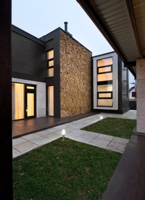 Modern house beautiful and dignified Decorated with concrete wood and steel (12)