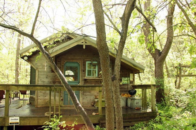 compact cottage platform house (3)