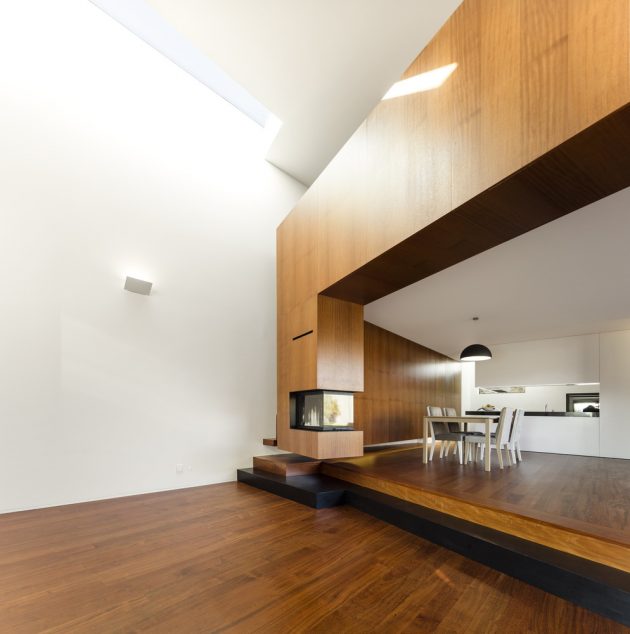 Modern house box in shape with minimalist interiors (16)