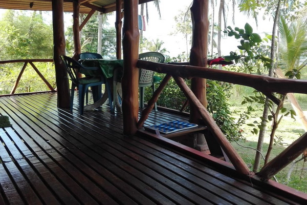 simple and cozy wooden hut on phangan island 999 (3)