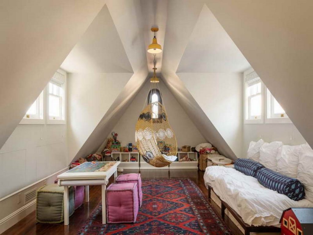 small-attic-bedroom-decorating-ideas