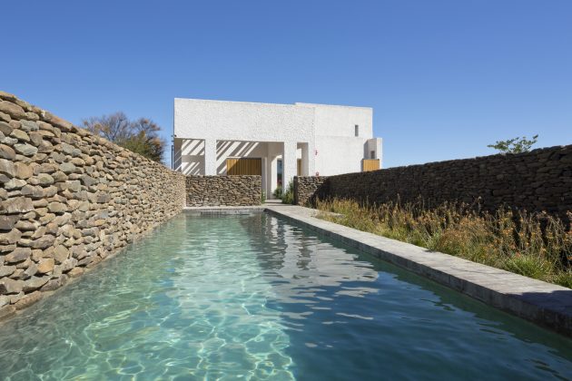 villas-house-with-swimming-pools-on-the-hill-6