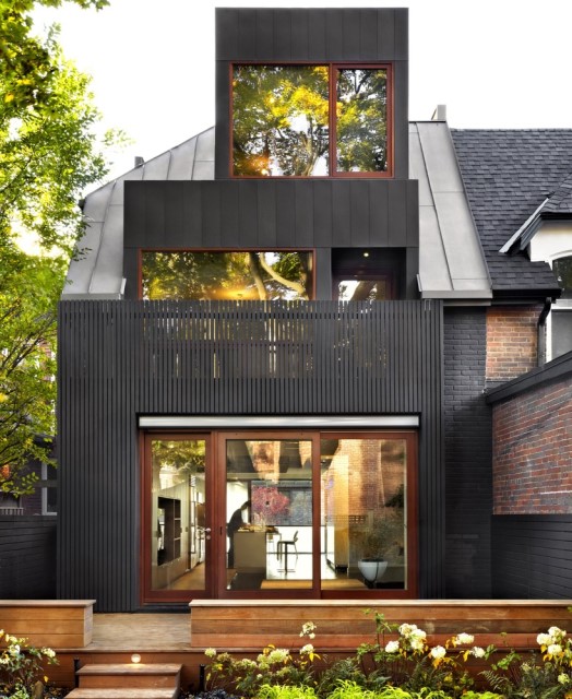 three-story-modern-house-compact-design-18