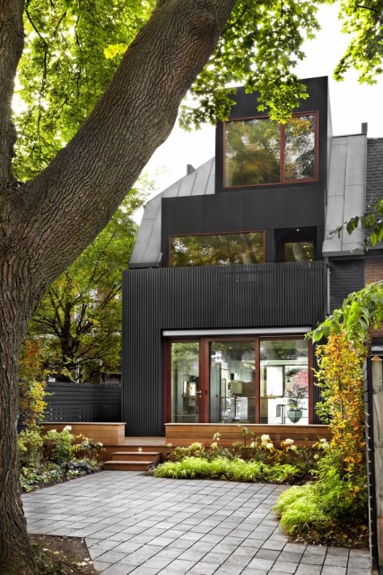 three-story-modern-house-compact-design-19