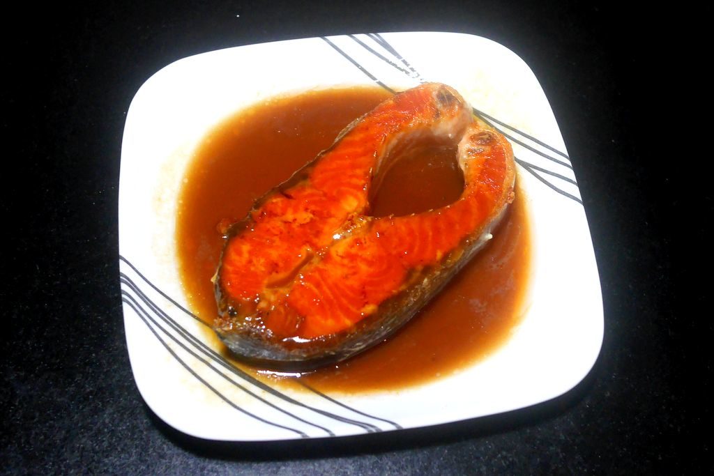 fried-salmon-with-tamarind-sauce-recipe9