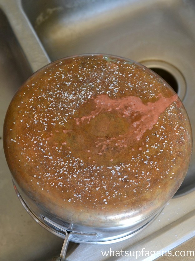 14 ways to clean kitchen stuff by vinegar  (2)