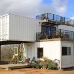 บ้านพักตากอากาศน็อคดาวน์ ขนาดสองชั้น 4 ห้องนอน 4 ห้องน้ำ ตกแต่งหรูหราและครบครัน เหมาะสำหรับการพักร้อนของครอบครัว