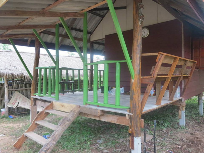 บ้านไม้ทรงใต้ถุน สร้างจากวัสดุรีไซเคิล ด้วยแนวคิดชีวิตพอเพียง – NaiBann ...